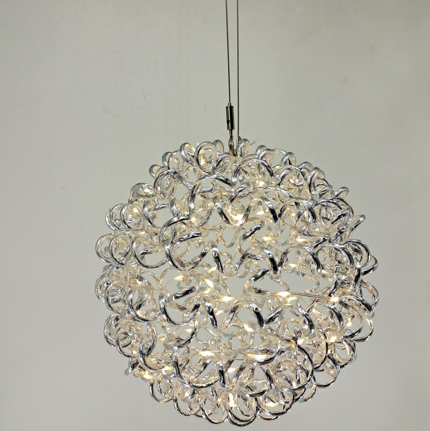 3D Drahtkugel Aluminium Ø 30 cm mit 80 LED warmweiß Timer-Funktion IP44